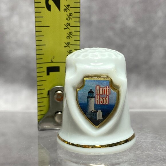 Vintage North Head Lighthouse Porcelain Thimble With Gold Trim Washington - Picture 8 of 8